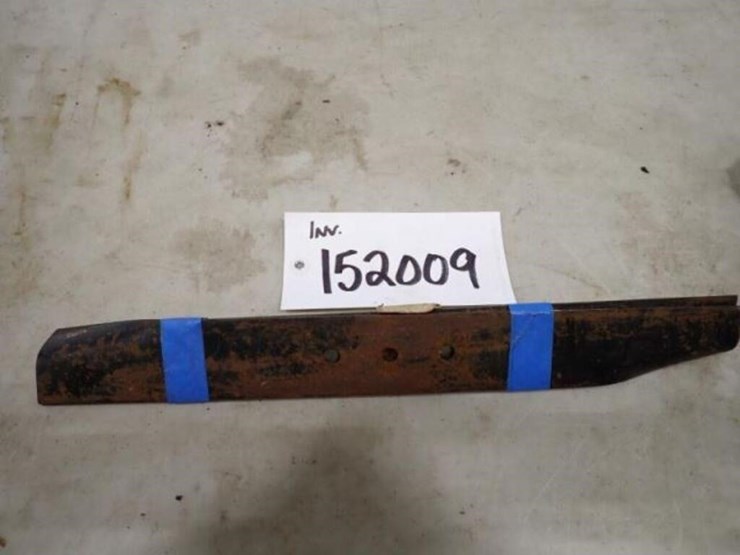 qty-of-2-17"-lawn-mower-blades-image-2