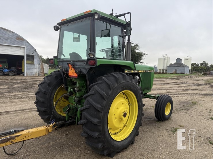 john-deere-4440-image-5