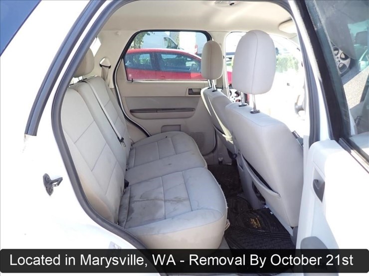 2010-ford-escape-image-9