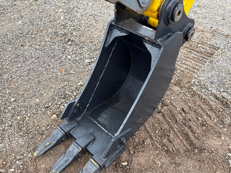 #2128-•-2023-komatsu-pc55-mini-excavator-image-8