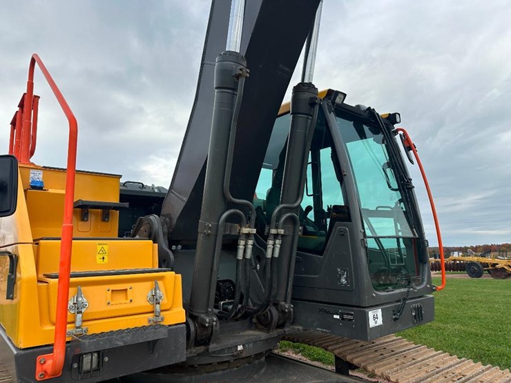 volvo-ec250e-lr-image-29