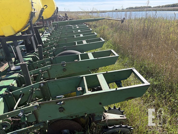 john-deere-7000-image-8