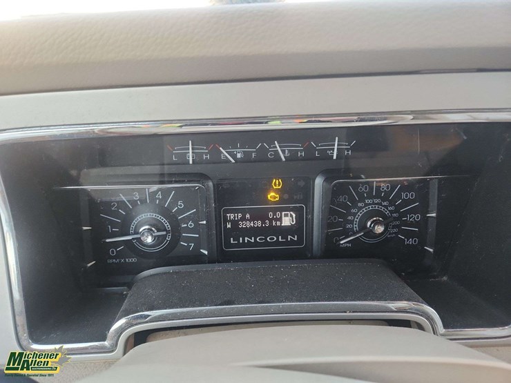 2008-lincoln-navigator-l-image-19