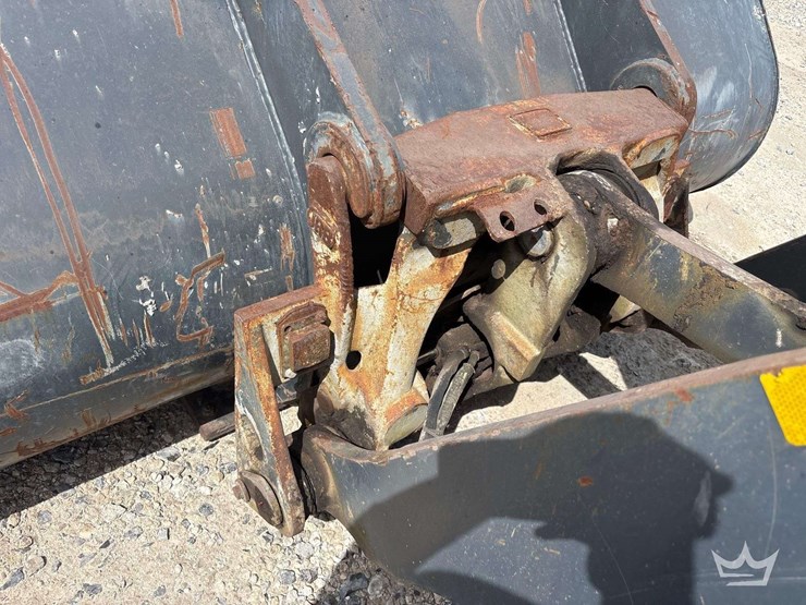 2017-deere-524k-image-29