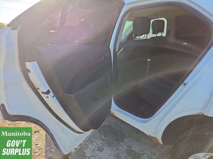 2017-chevrolet-equinox-image-23