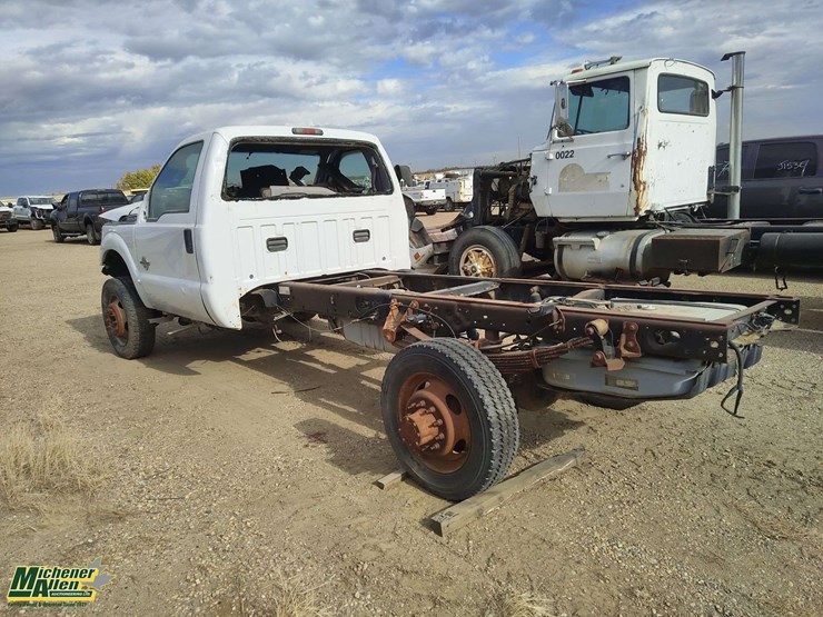 2011-ford-f550-image-2