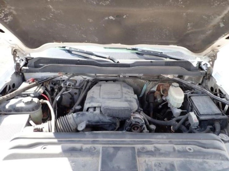 2017-chevrolet-silverado-2500hd-image-19