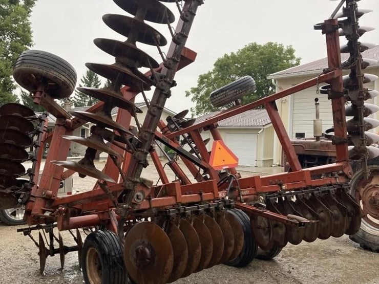 hesston-2440-image-3