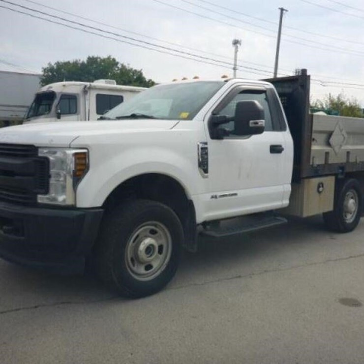 2019 FORD F350 XL