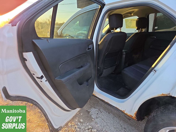 2016-chevrolet-equinox-image-23