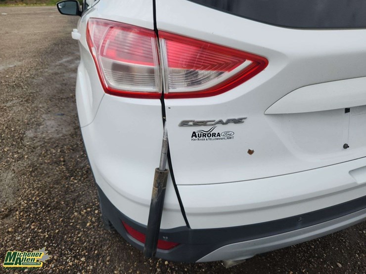 2015-ford-escape-se-image-59