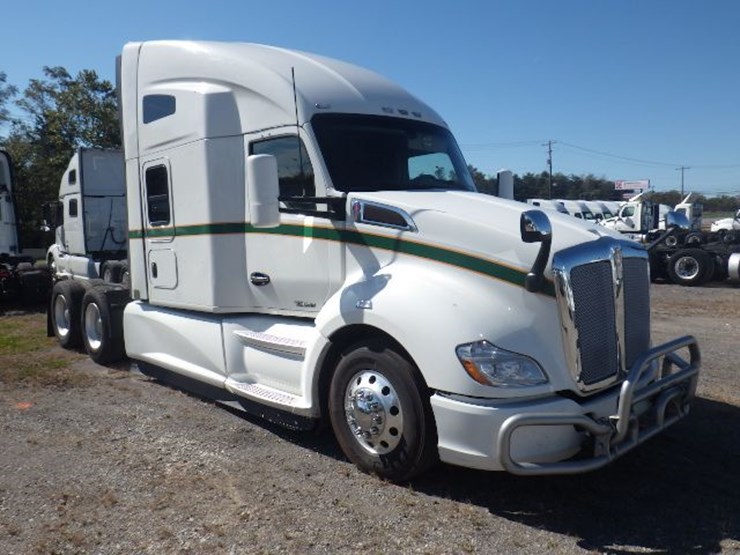2019-kenworth-t680-image-4