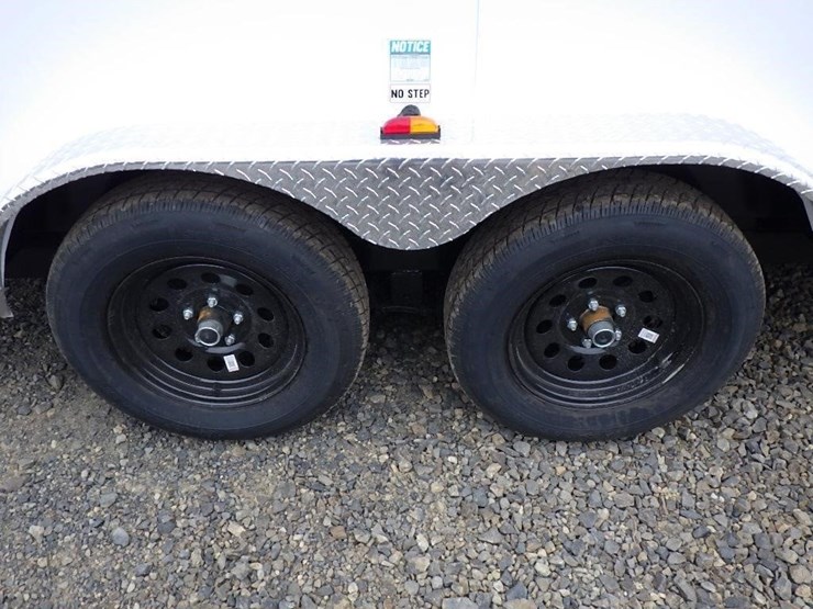 2027-royal-lcht35-7.516v-86-t/a-enclosed-trailer-image-10
