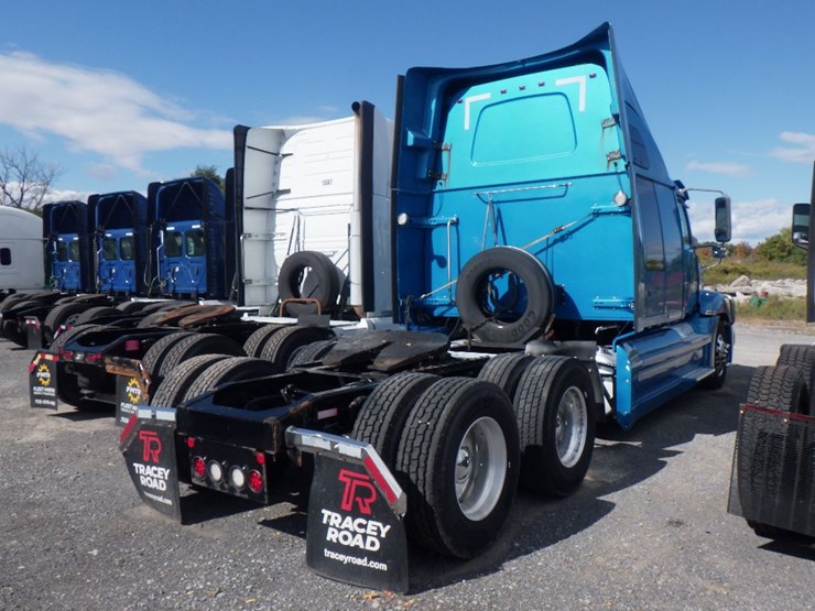 2022-western-star-5700xe-image-9