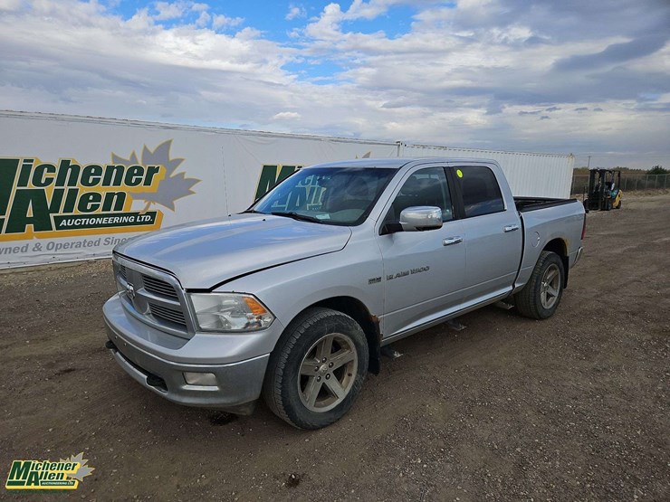 2012-dodge-1500-image-1