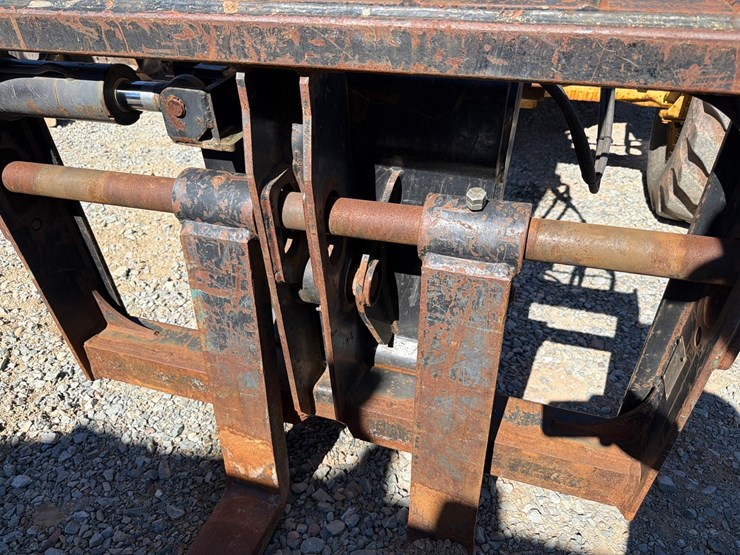 caterpillar-th360b-image-10