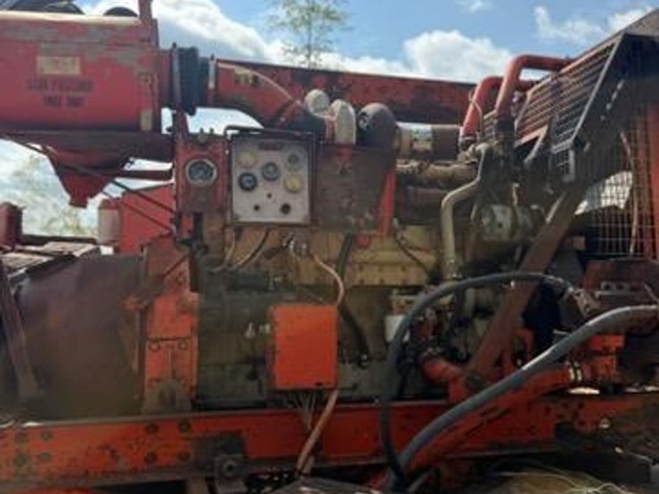 #121-•-morbark-22l-whole-tree-chipper-image-14