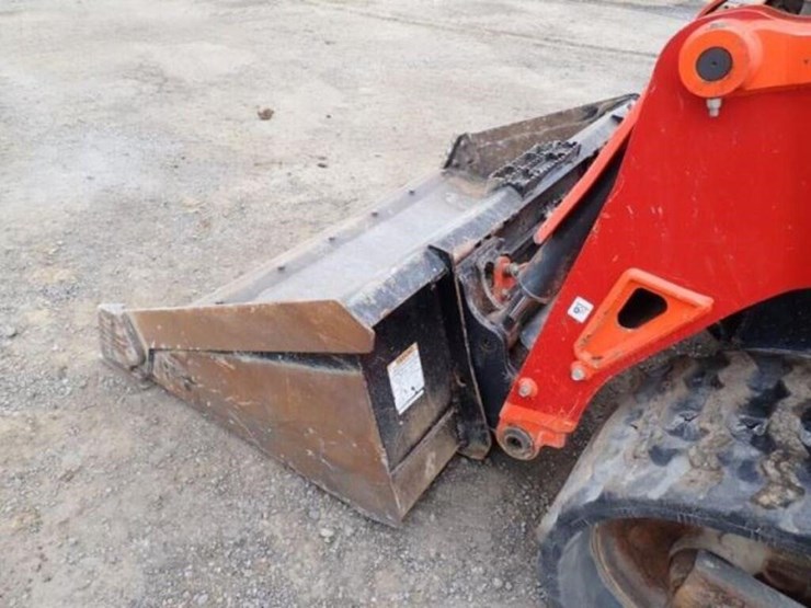 2023-kubota-svl65-2-image-24