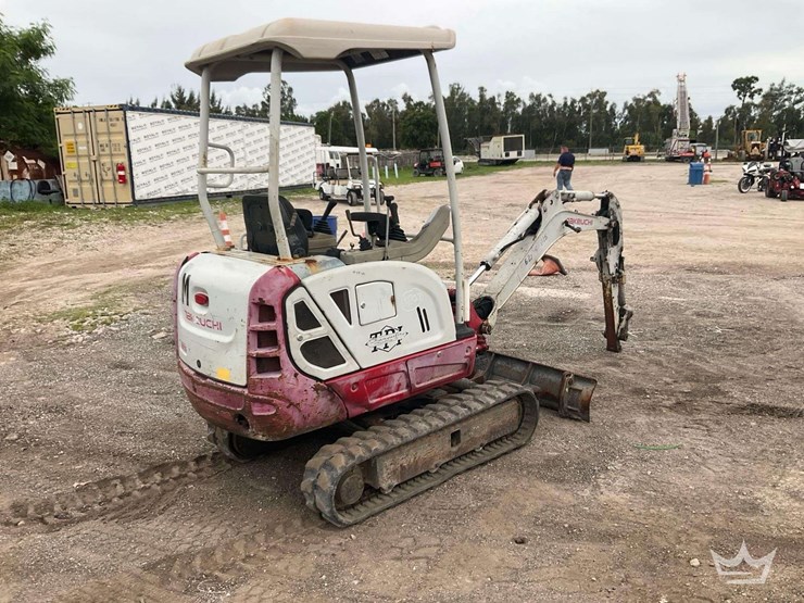 2016-takeuchi-tb216-image-3