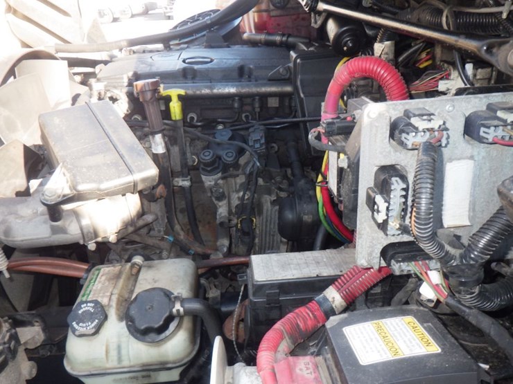 2020-freightliner-m2-106-image-13