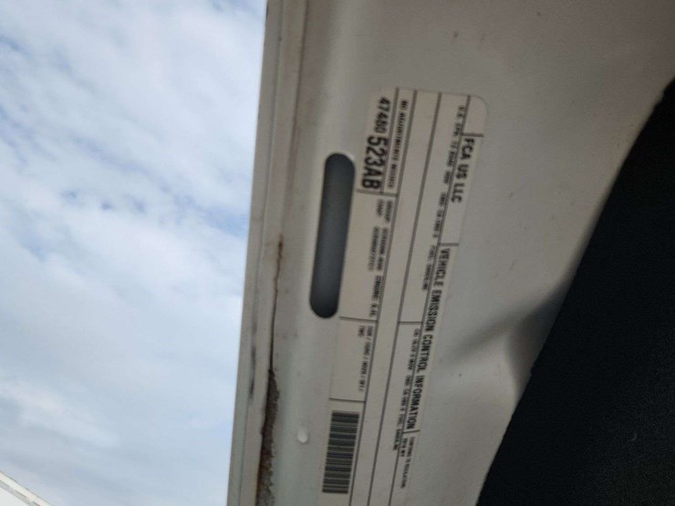 2016-ram-2500-slt-image-37