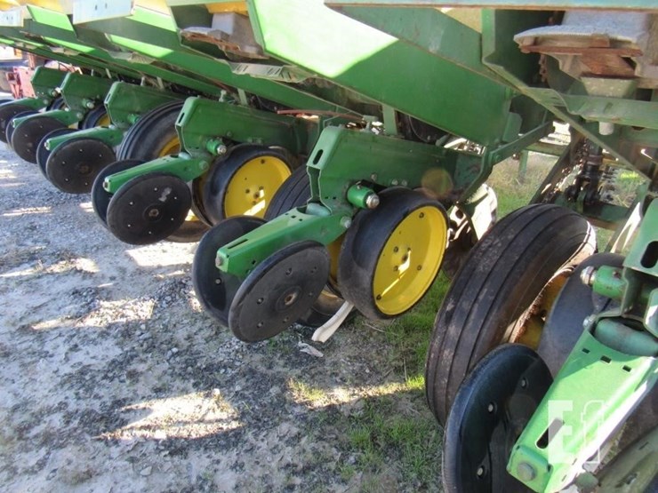 john-deere-7000-image-8