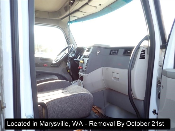 2019-peterbilt-567-image-9