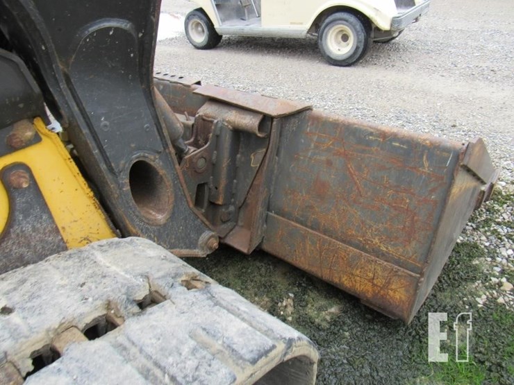 new-holland-c232-image-21
