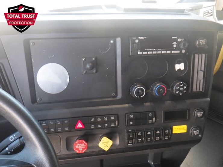 2024-freightliner-cascadia-126-image-18