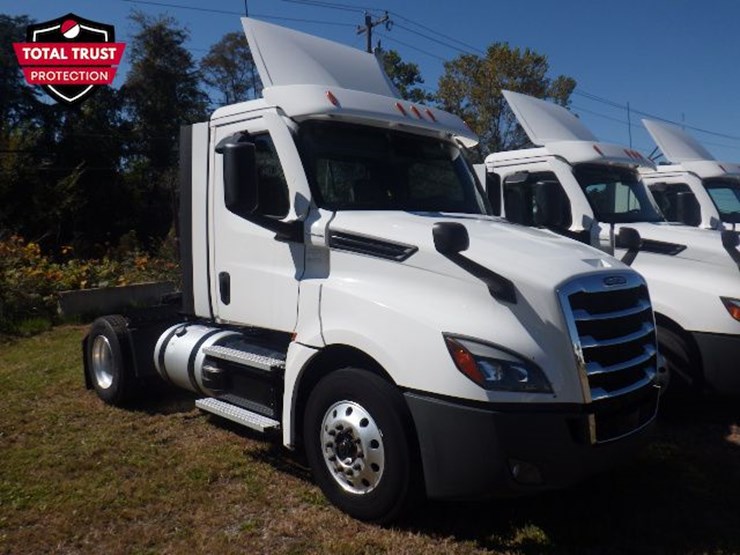 2022-freightliner-cascadia-126-image-5