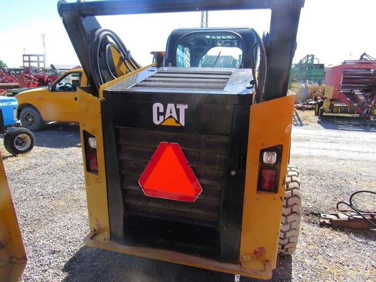 2014-caterpillar-272d-image-13
