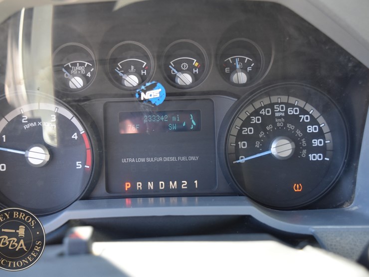 2015-ford-f350-sd-image-45