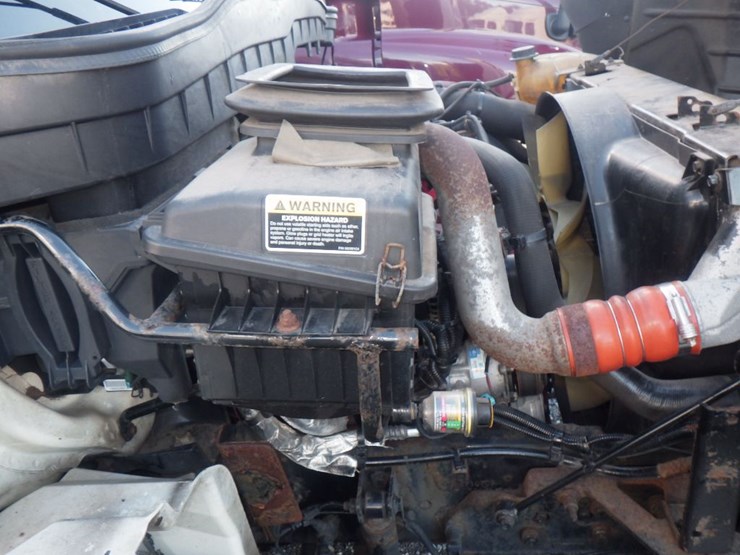 2018-international-durastar-4300-image-19
