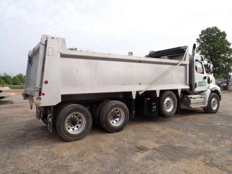 2024-western-star-49x-image-5
