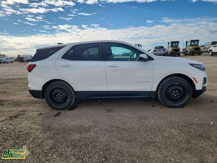 2022-chevrolet-equinox-image-26