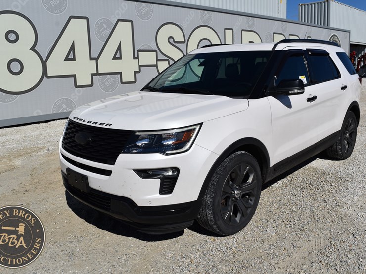 2018-ford-explorer-image-7