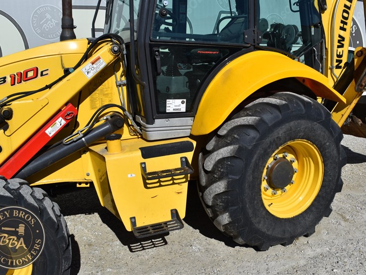 2013-new-holland-b110c-image-40