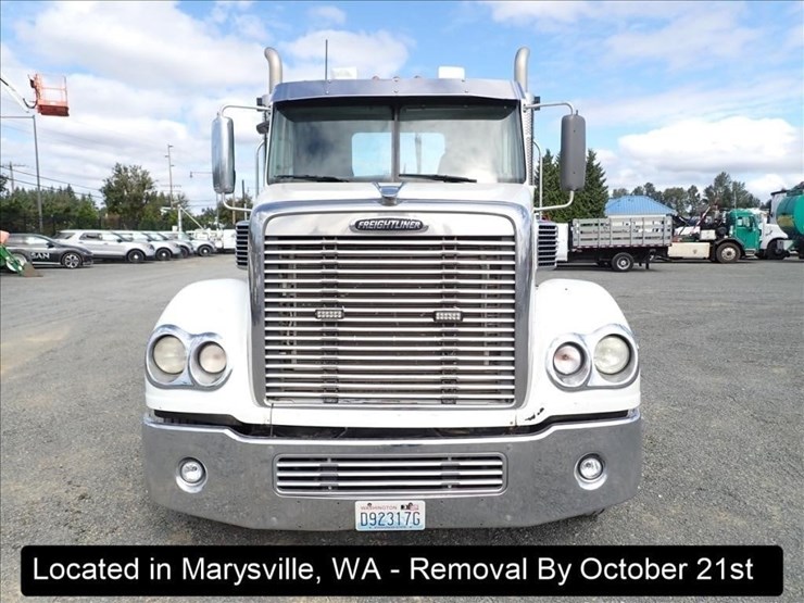 2013-freightliner-coronado-image-29