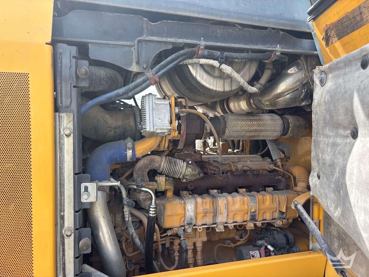 2017-deere-524k-image-8