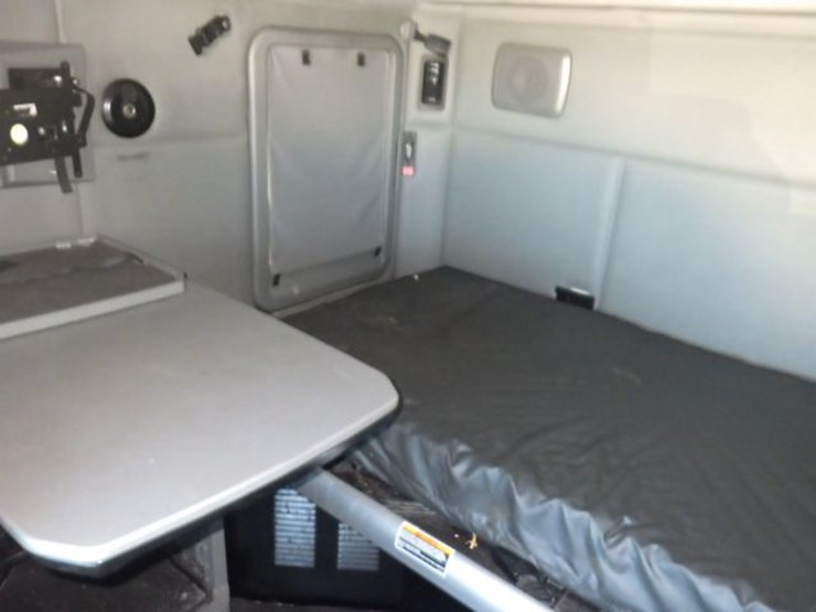 2019-kenworth-t680-image-22