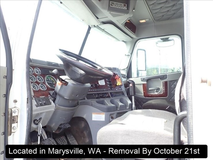 2013-freightliner-coronado-image-12