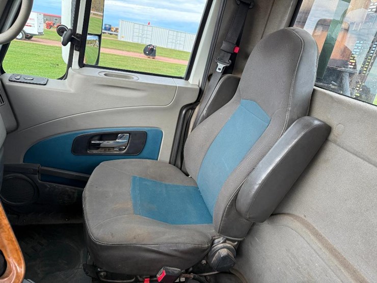 international-prostar-image-54