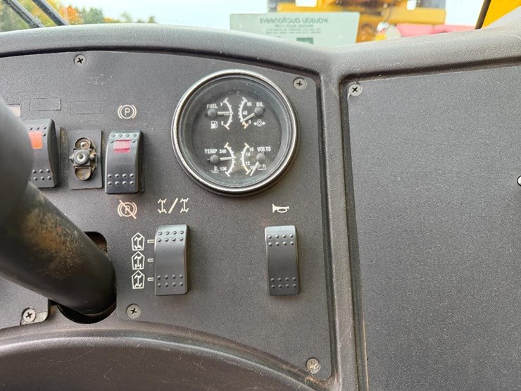 2007-caterpillar-tl943-image-46