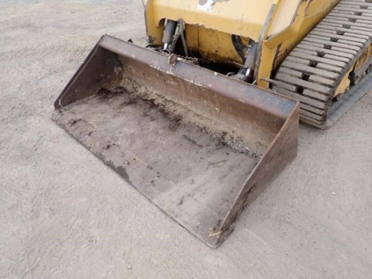 2019-caterpillar-259d-image-23