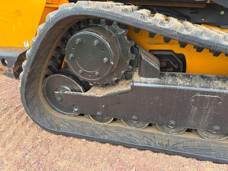 jcb-3ts-8t-image-21