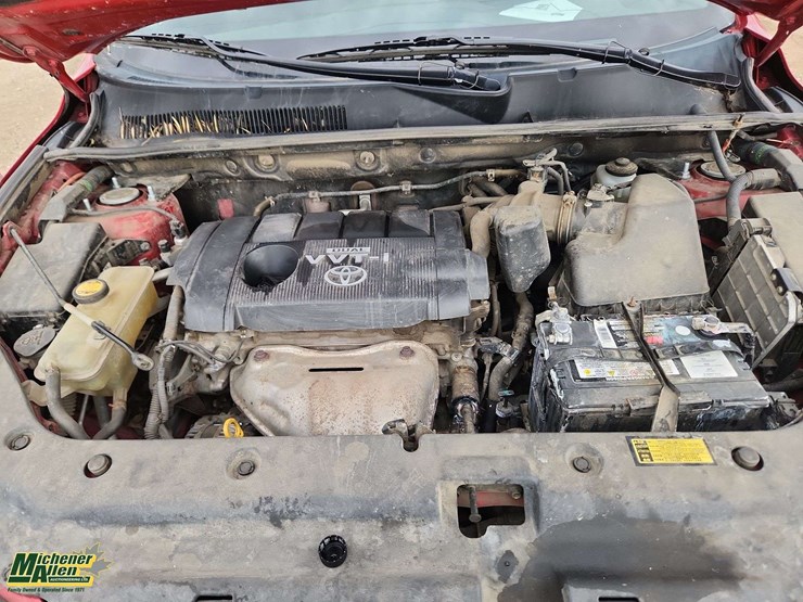 2010-toyota-rav4-image-40