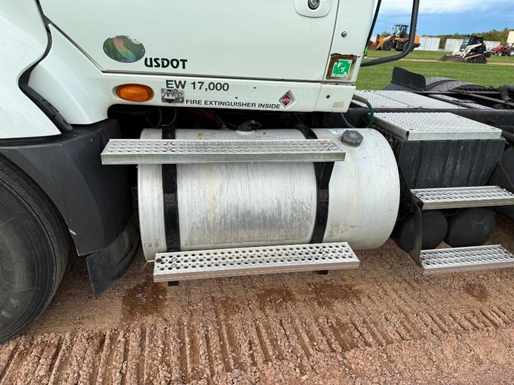 international-prostar-image-23