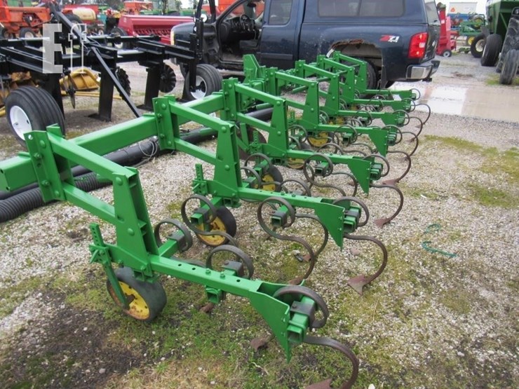 john-deere-825-image-3