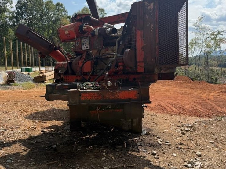#121-•-morbark-22l-whole-tree-chipper-image-17