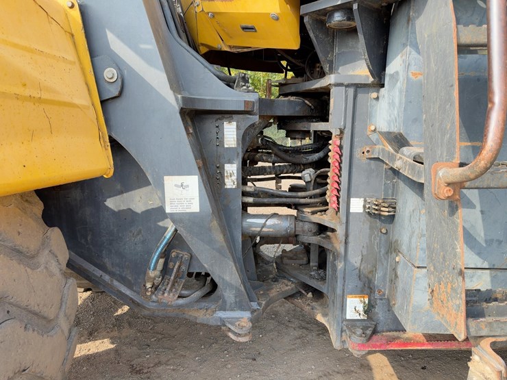 2010-komatsu-wa500-6-image-18